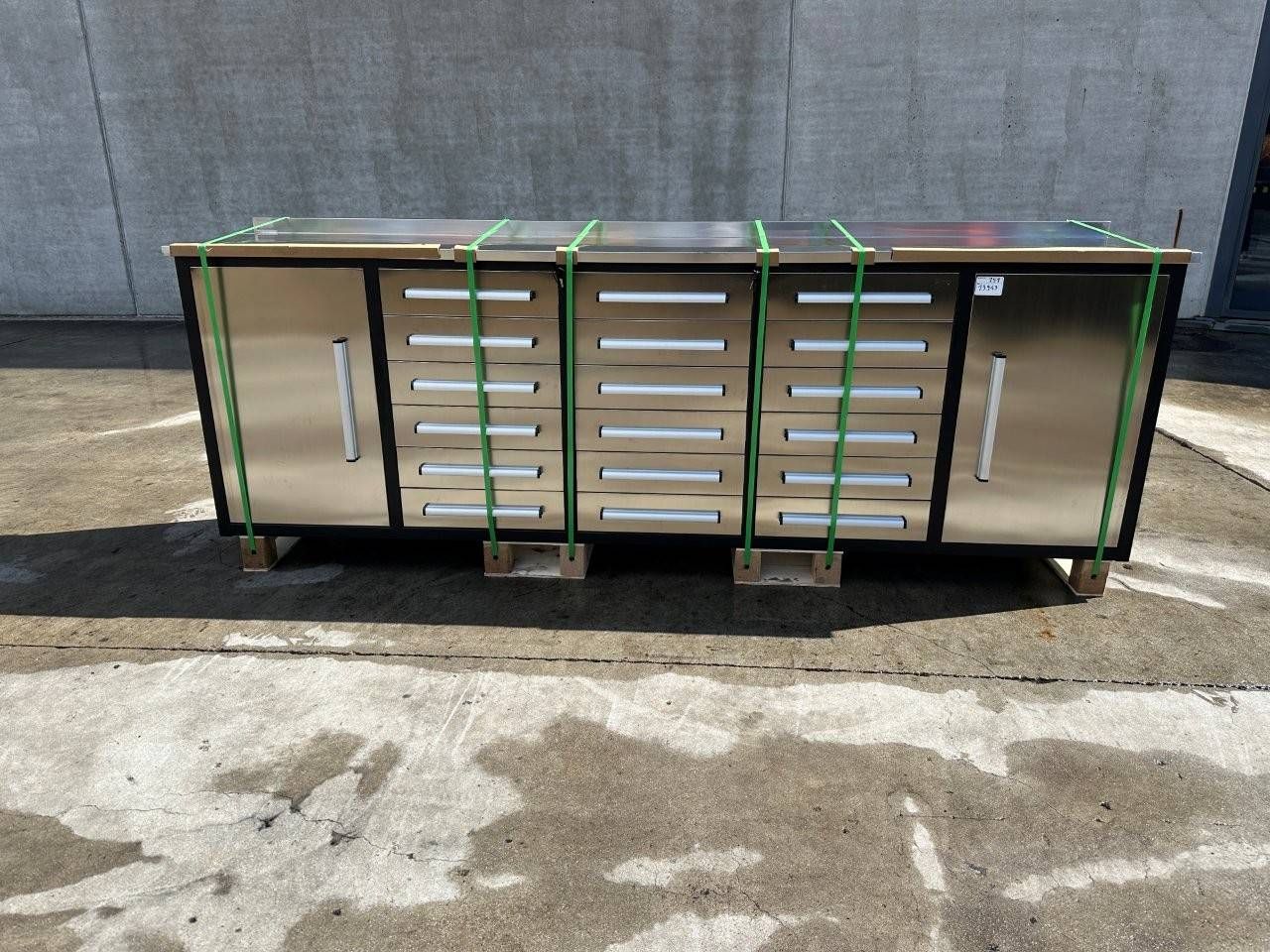 Workshop cabinet 10FT-18D-2B-01B 2026 New