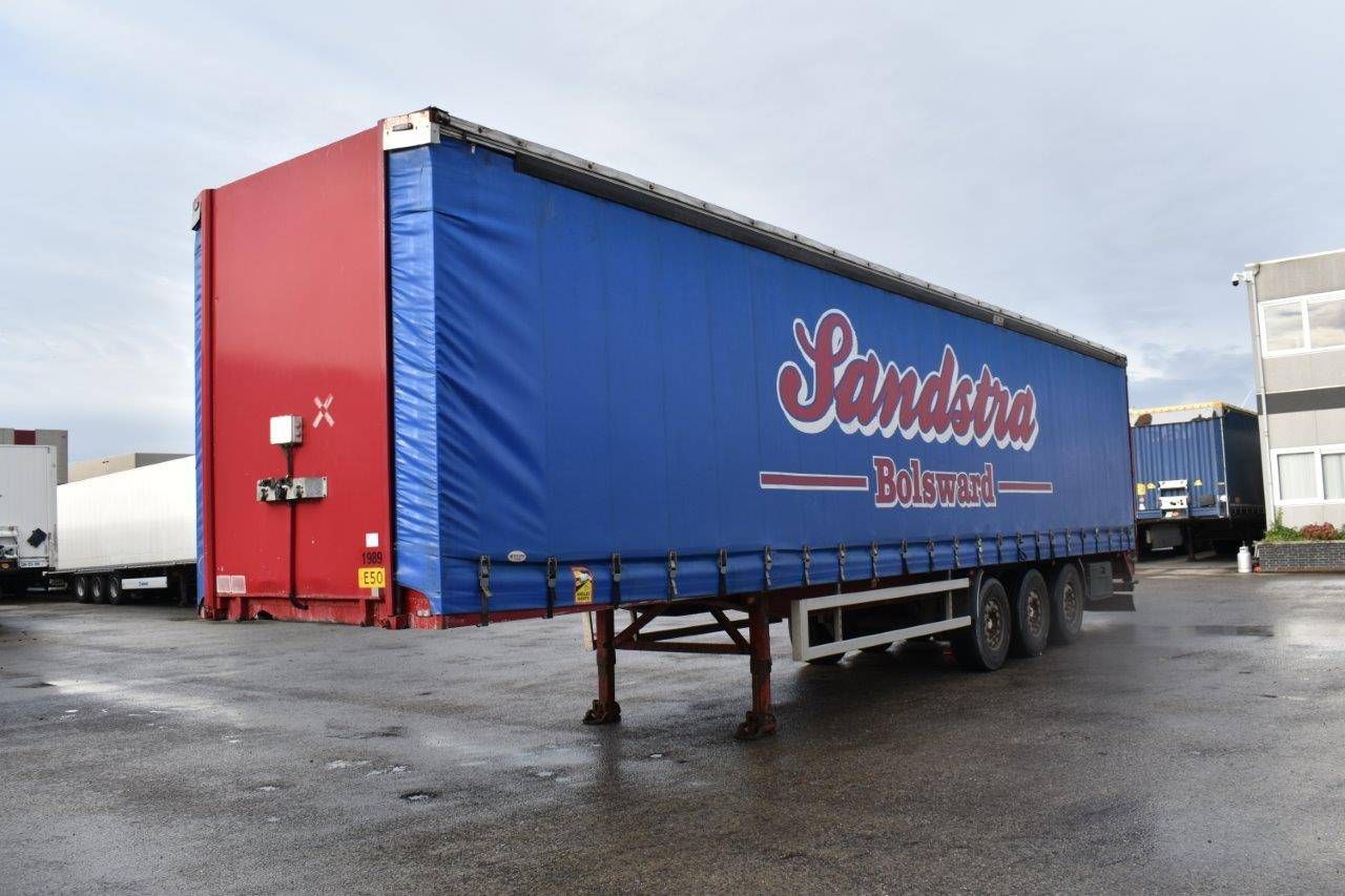 Sliding curtain semi-trailer Vogelzang VAO-12-27-SZ 2004