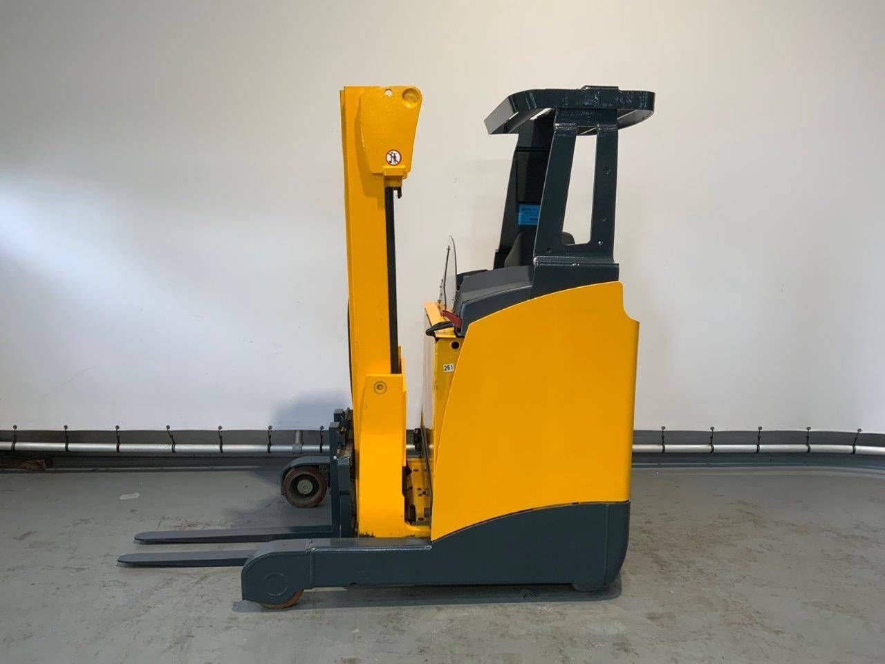 Forklift Jungheinrich ETV320 Electric 2000kg 4.5m 2013