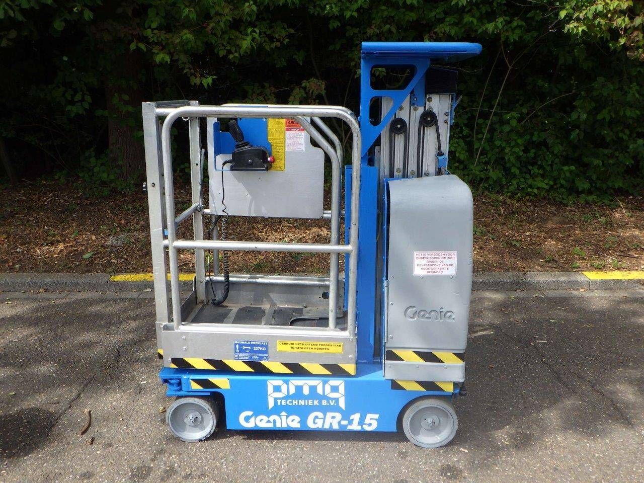 Mast lift Genie GR-15 Electric 6.50m 2006