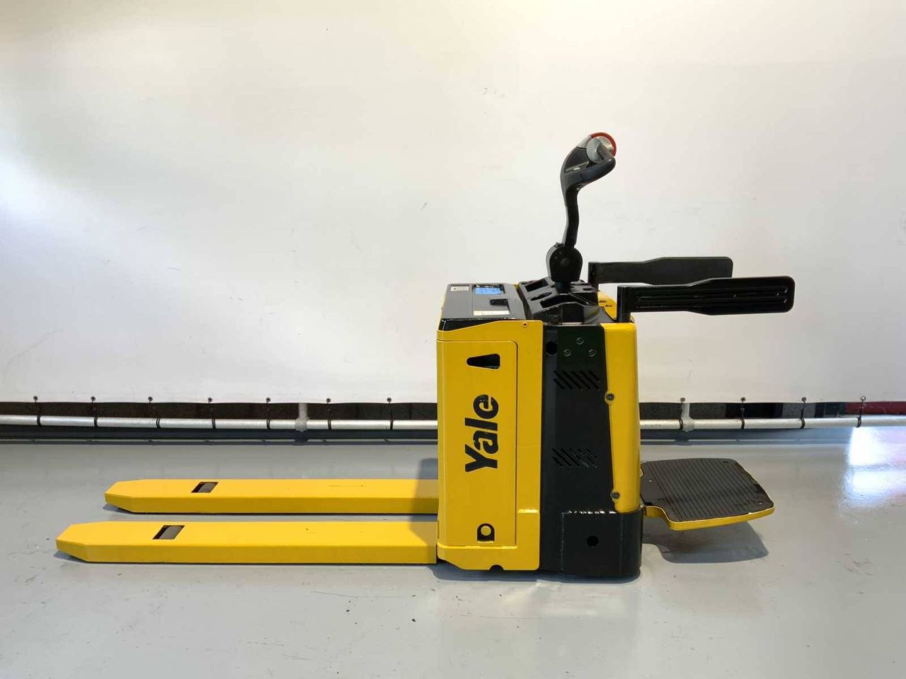 Pallet truck Yale MP20X Electric 2000kg 2014