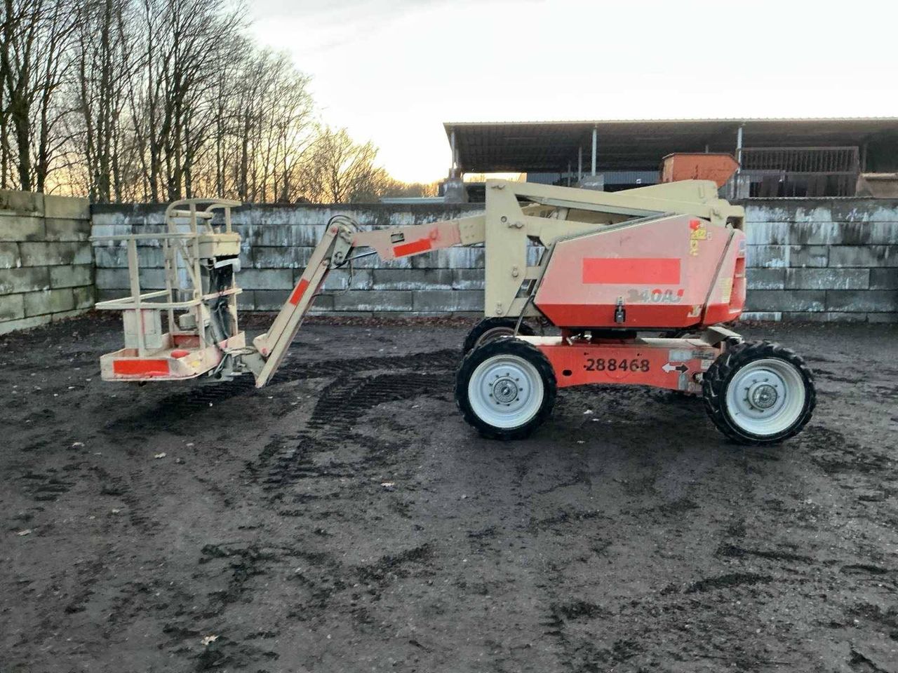 Articulating boom lift JLG 340AJ Diesel 12.33m 2016