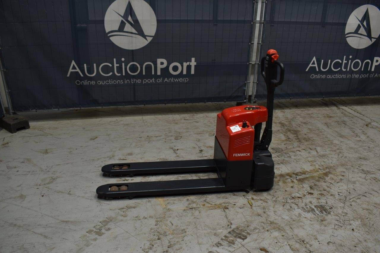 Pallet truck Fenwick MT15 Electric 1500kg