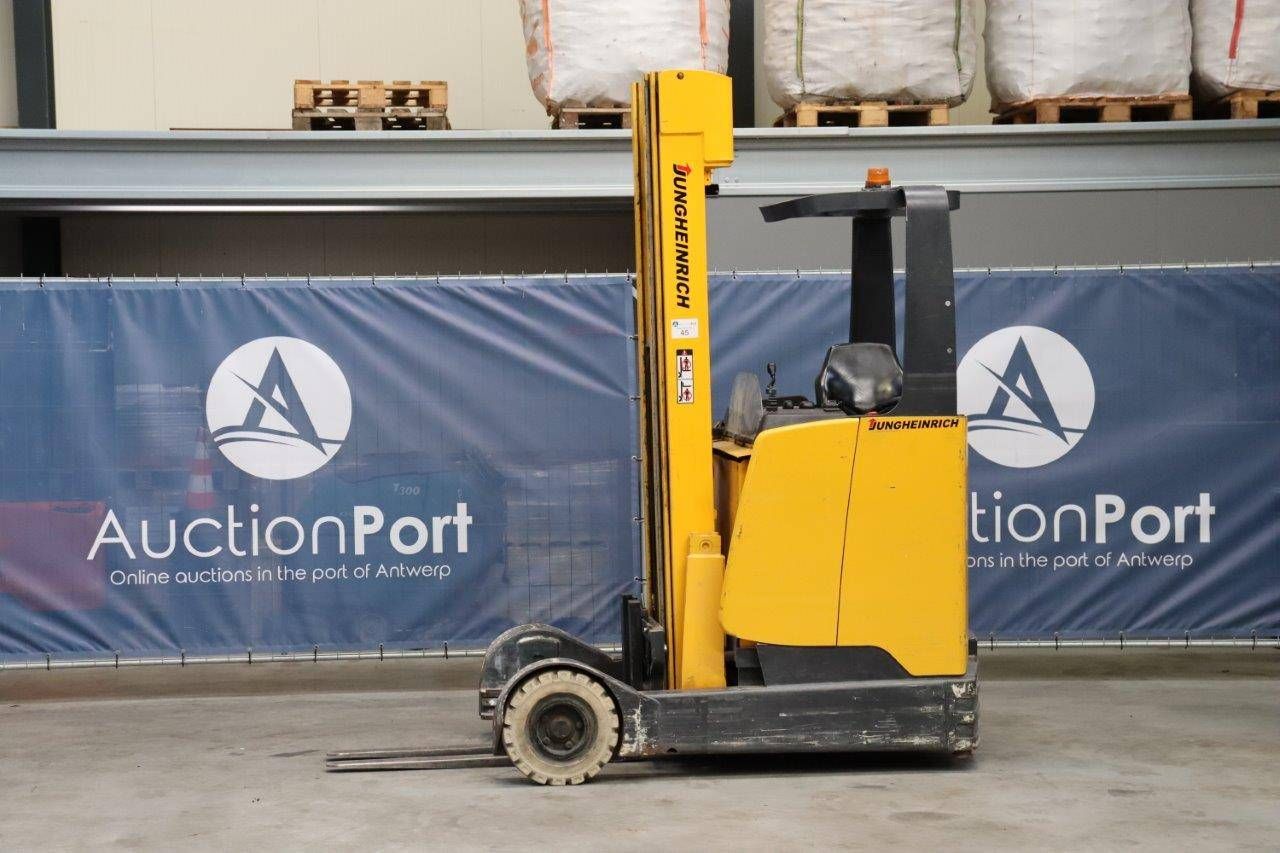 Chariot à mât rétractable Jungheinrich ETVC16 Électrique 1600kg