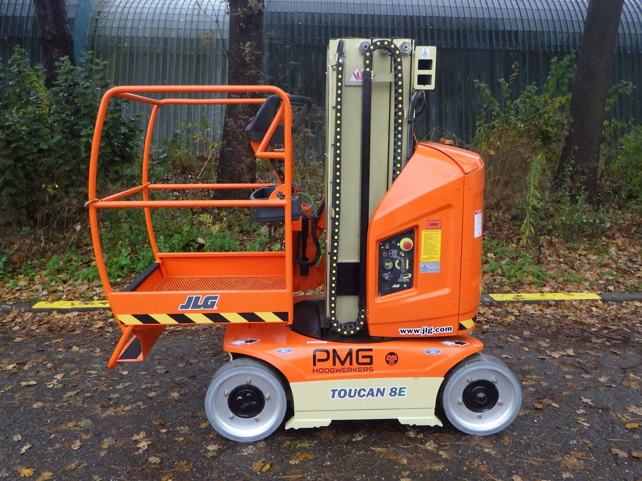 Mast lift Toucan 8E Electric 8.20m 2013