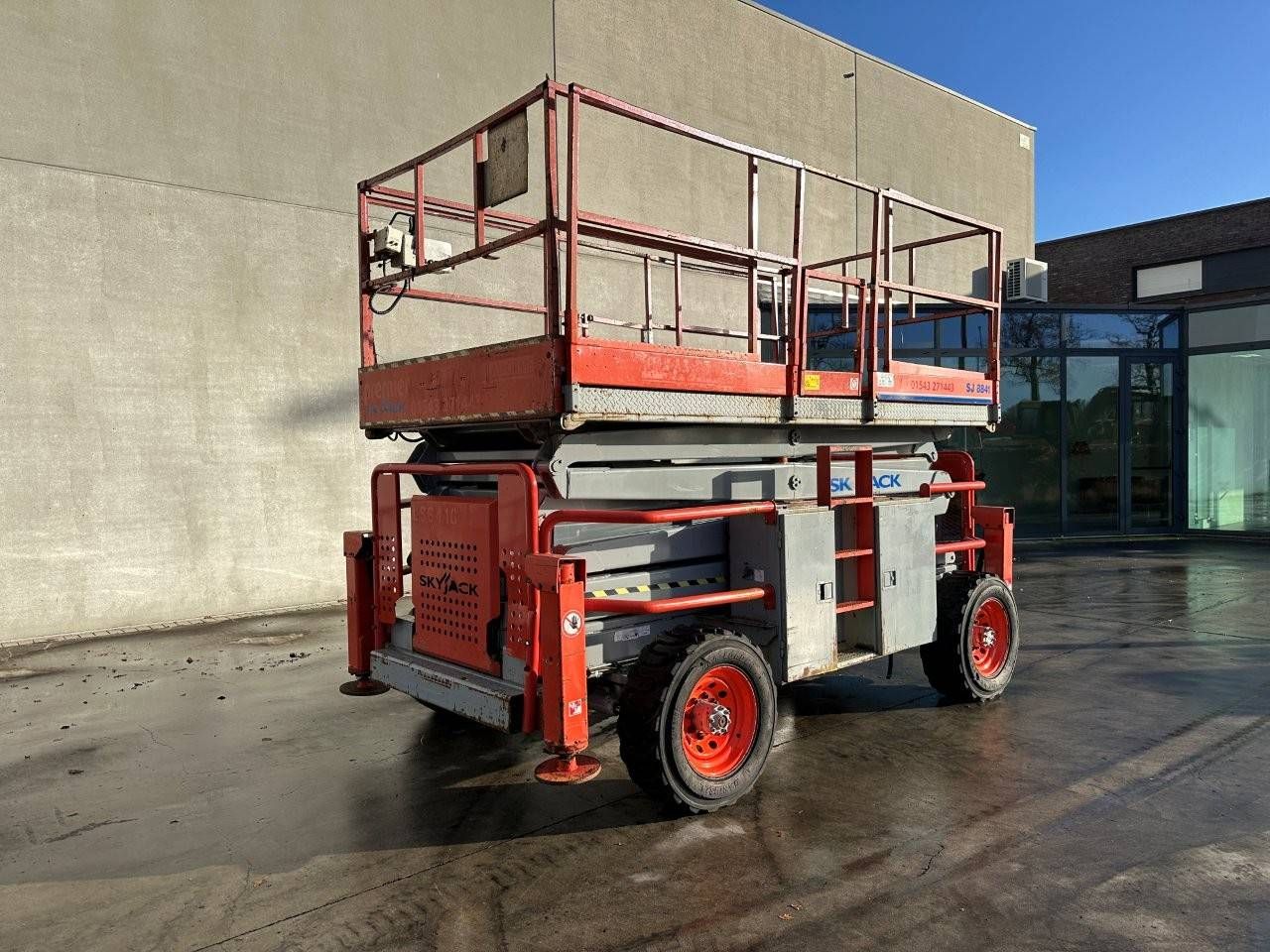 Scissor lift Skyjack SJ-8841E LPG 14.5m 2009