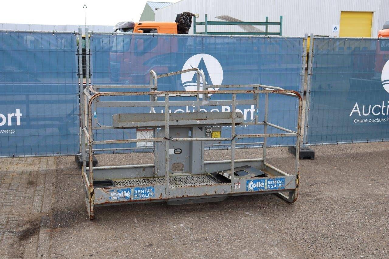 Cabin Aerial Work Platform 350kg