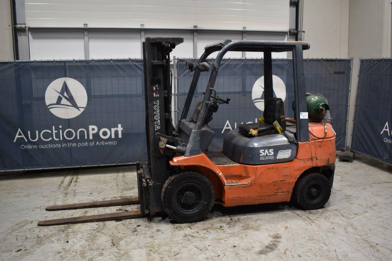 Forklift Toyota 427FGF25 LPG 2500kg 4.7m 1999