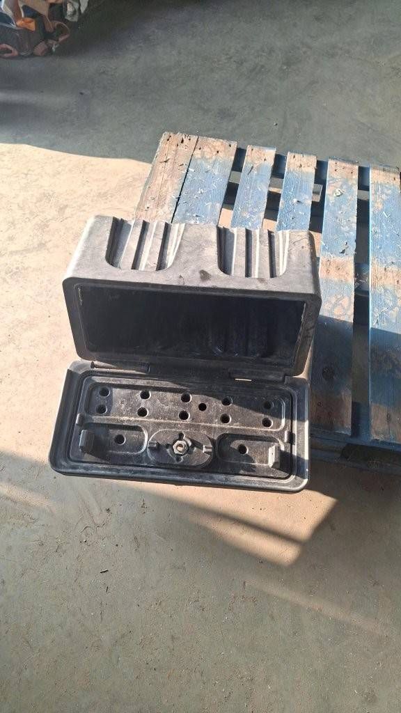Storage case