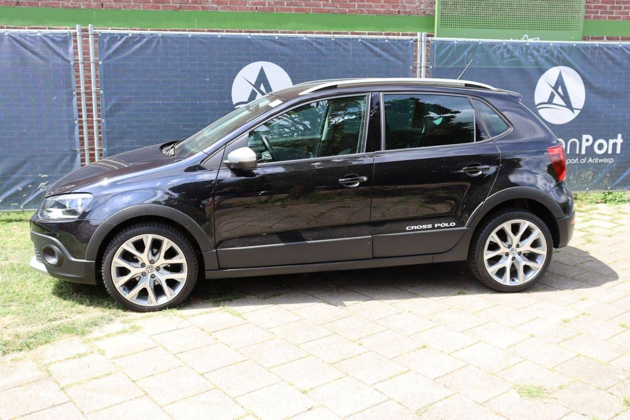 Passenger car Volkswagen Cross Polo Petrol 90hp 2017