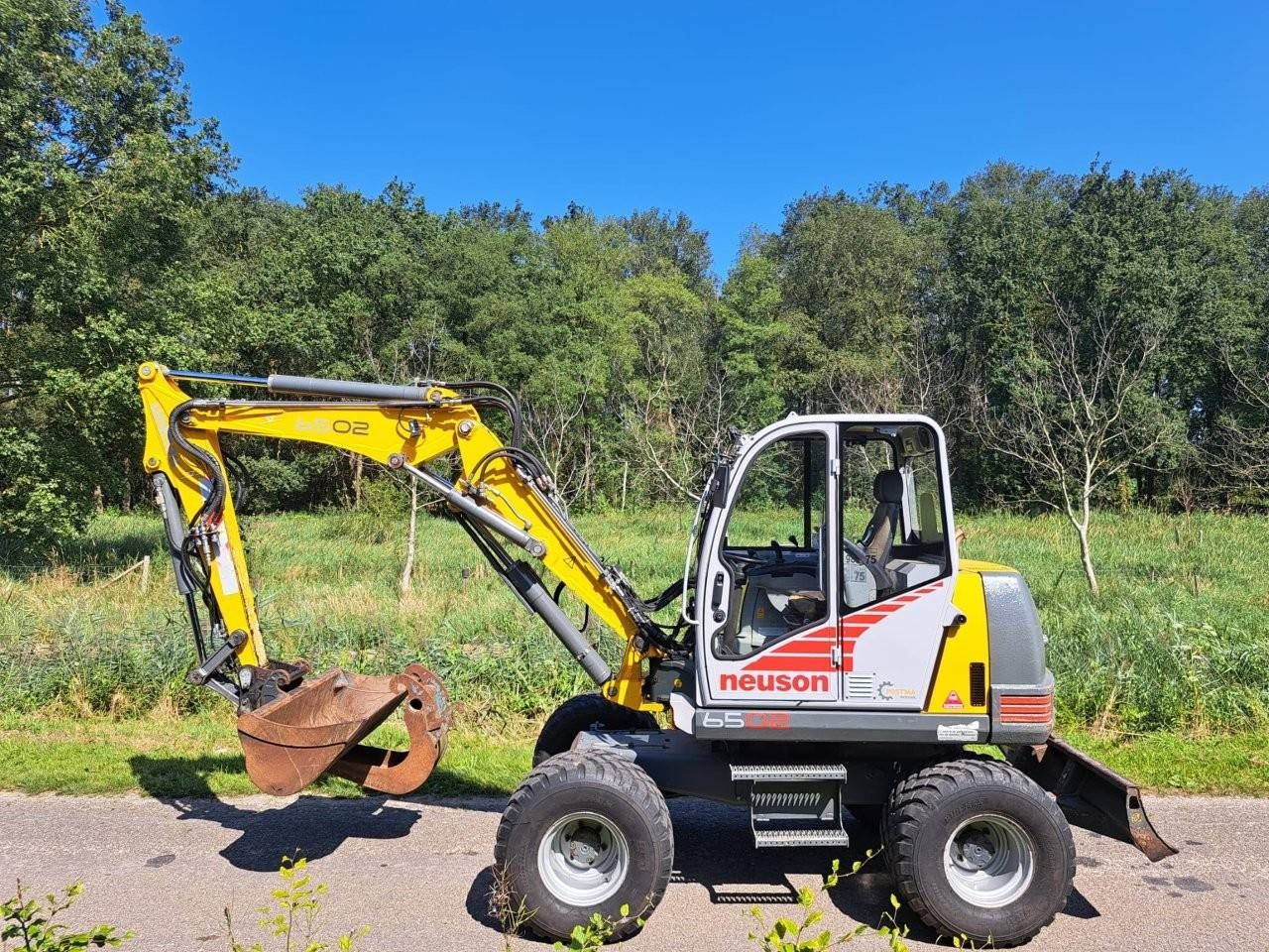 Wheel excavator Neuson 6502 Diesel 51kW 2002