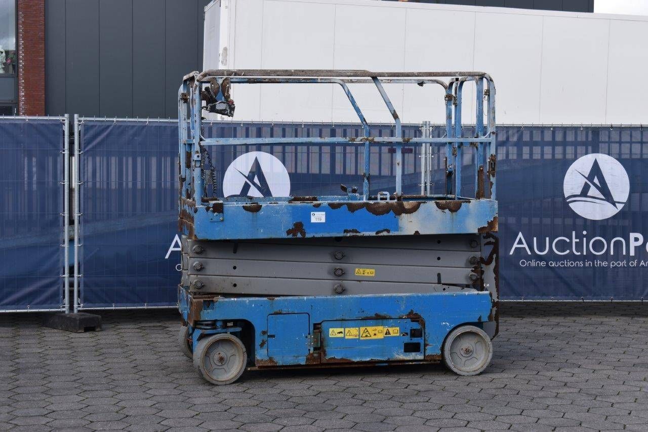 Scissor lift Genie GS2646 Electric 9.8m 