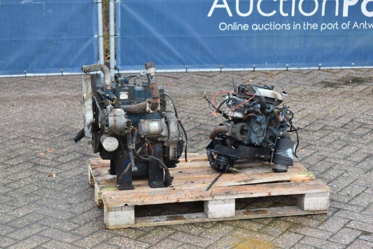 2x Engine Kubota Diesel 