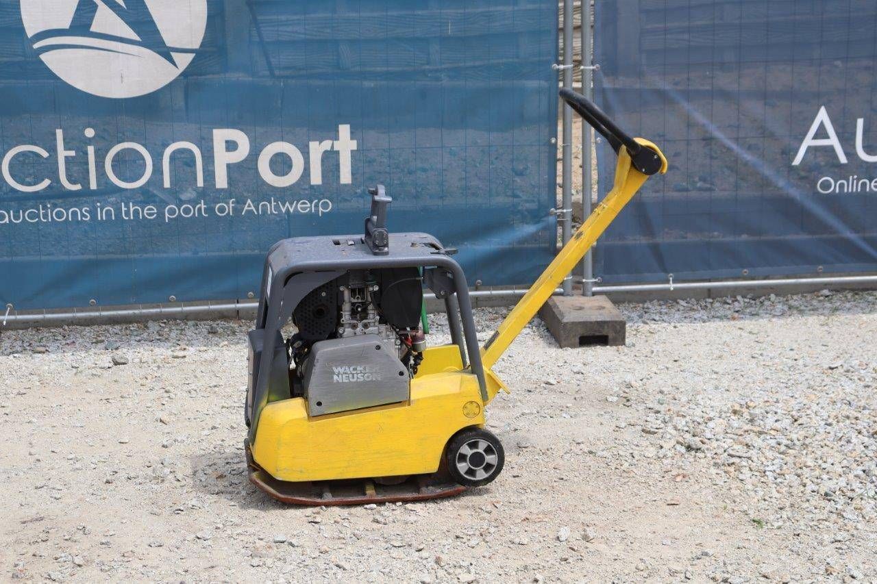 Vibratory plate Wacker Neuson DPU3050He Diesel