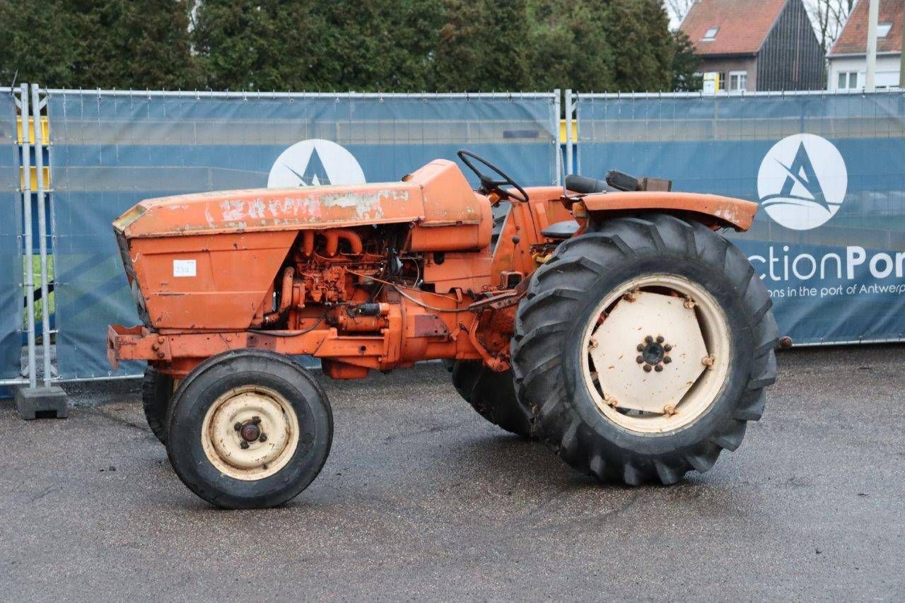 Tractor Renault 57 Diesel (Margin)