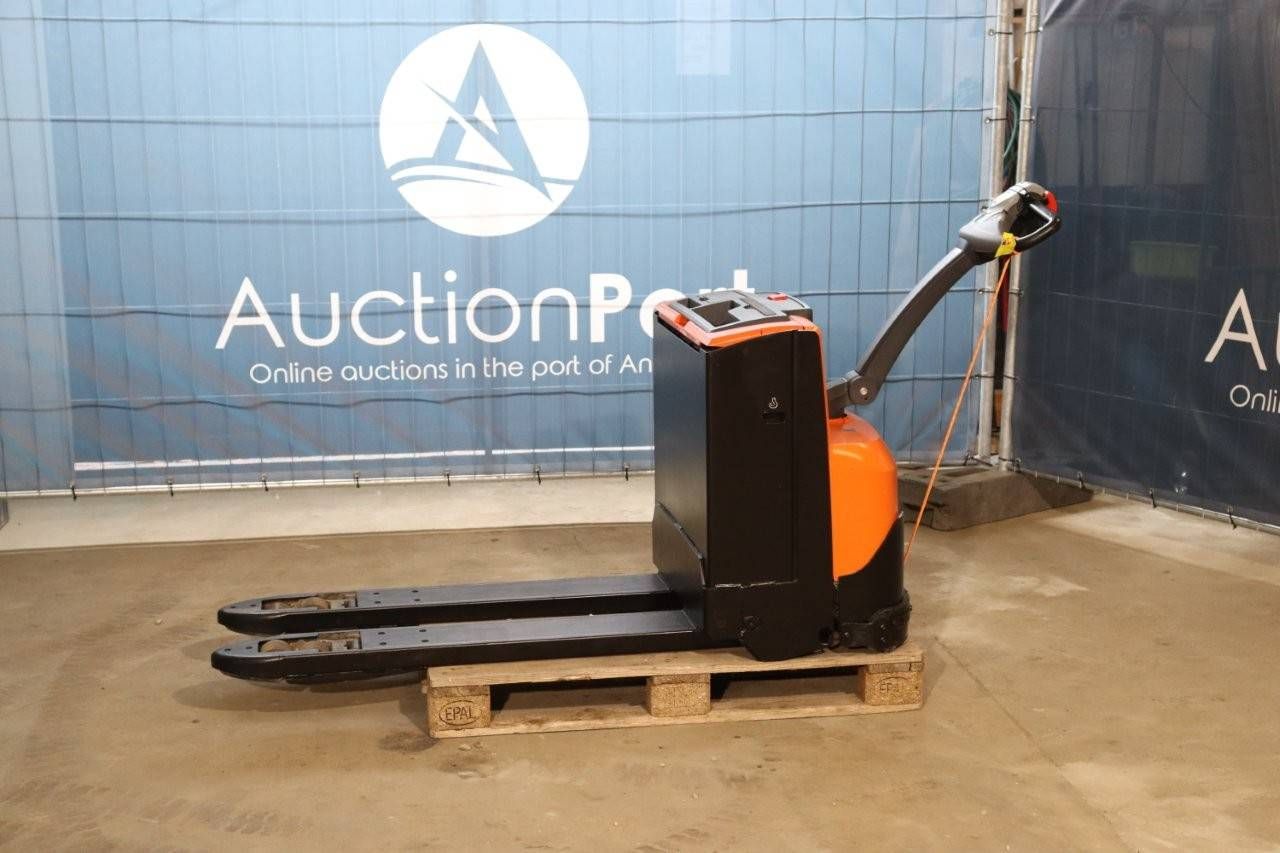 Toyota LWE200 Electric Pallet Truck 2000kg 2018