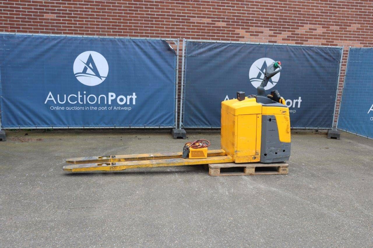 Pallet truck Jungheinrich ERE225 Electric 2500kg