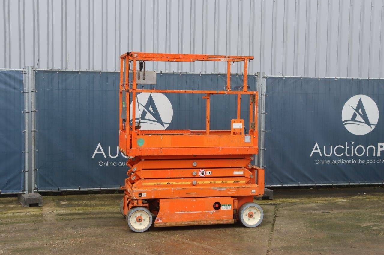 Scissor Lift Skyjack SJ III - 3219 Electric 7.8m 2014