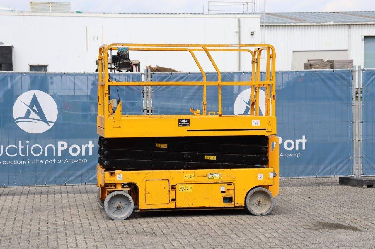 Scissor lift Genie GS2646 Electric 798kg 9.8m 2008