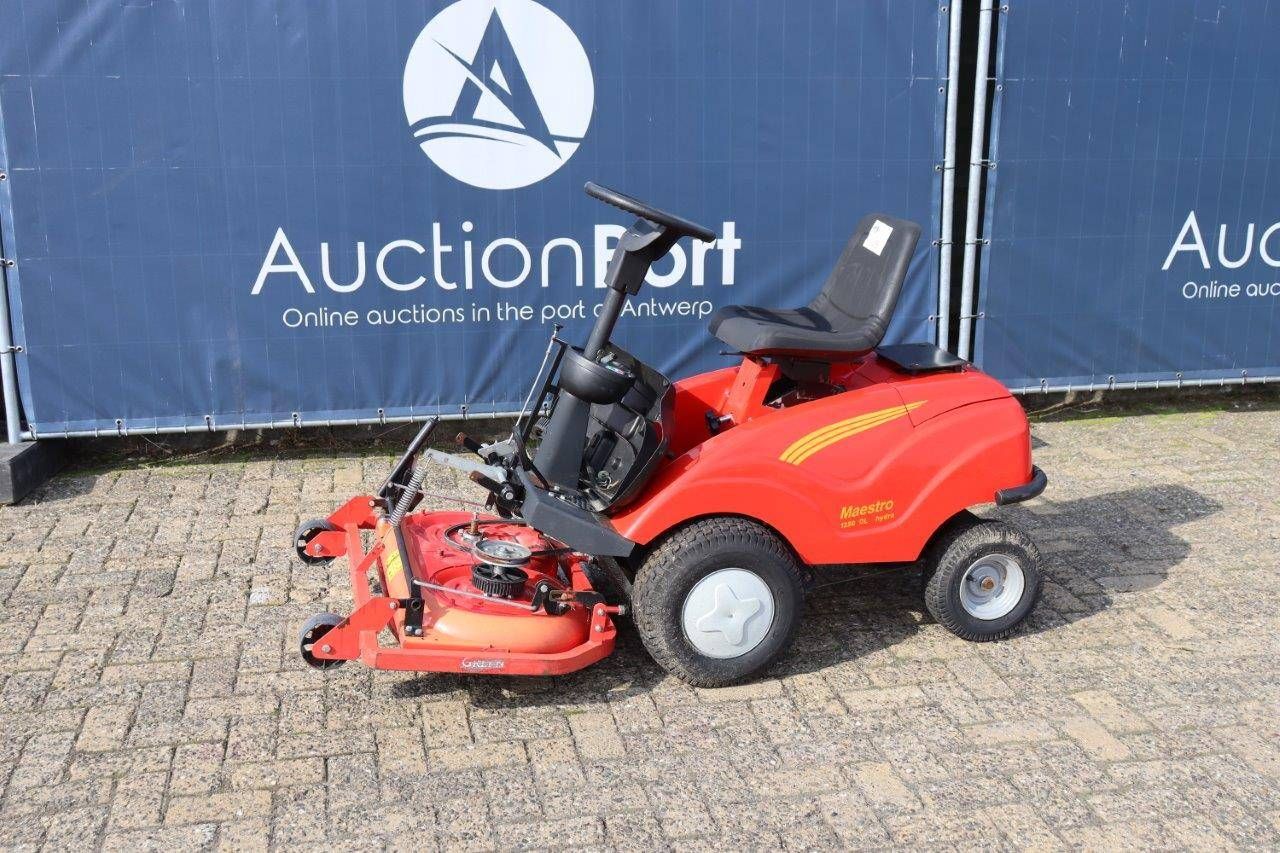 Riding mower Maestro 1250DL Hydro Petrol 13hp 2005
