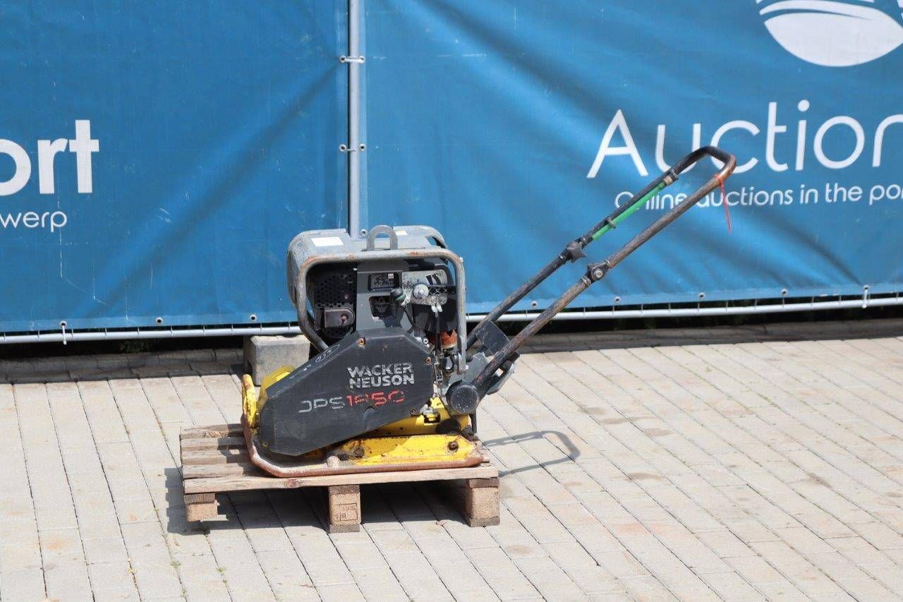 Vibrating plate Wacker Neuson DPS 1850Hb Diesel 4.5hp 2013