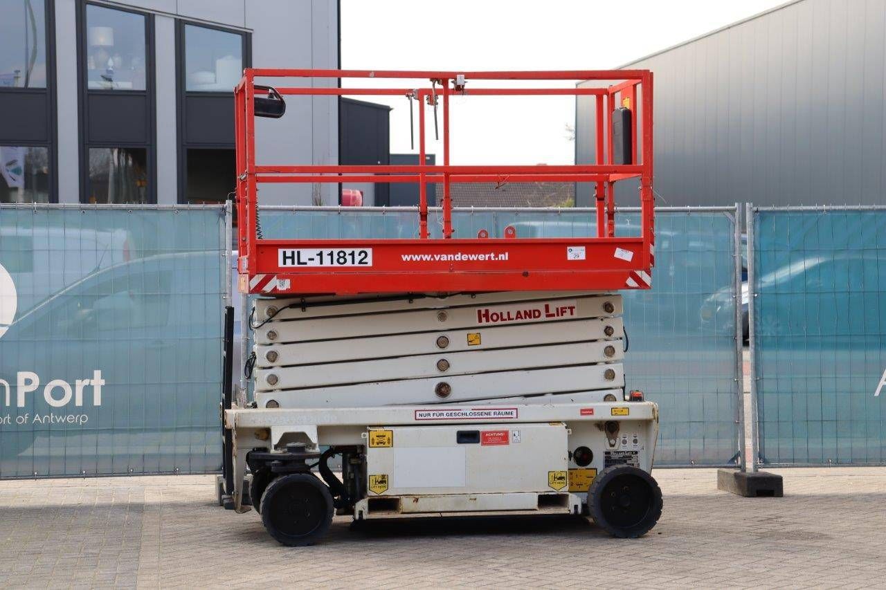 Scissor lift Holland Lift Eco Star HL11812 Electric 14m