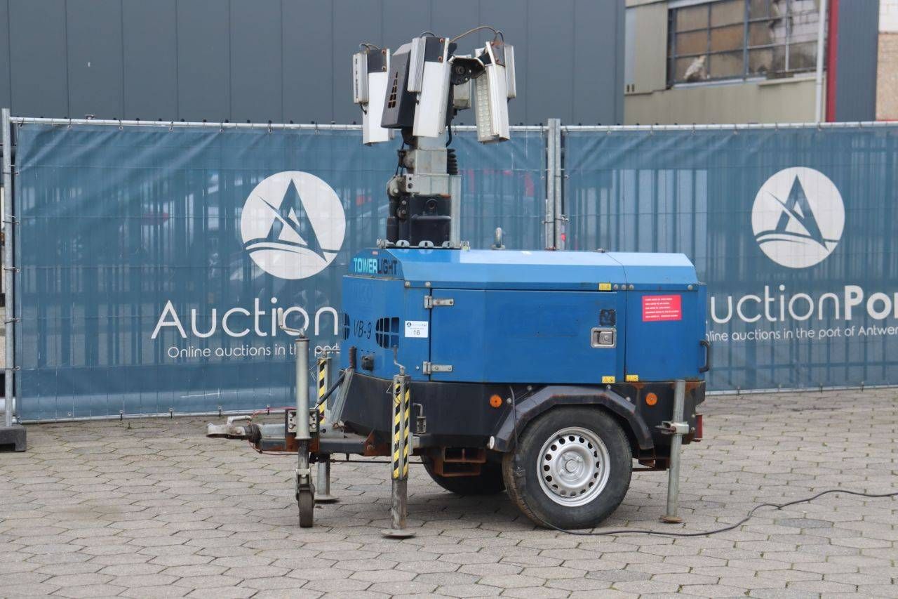 Torretta luminosa VB-9 Palo luminoso Benzina 1,6 kW 8,5 m 2012