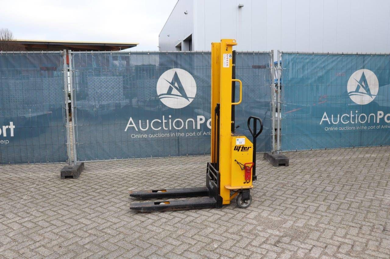 Stacker Lifter TMC 10/16 Electric 1000kg