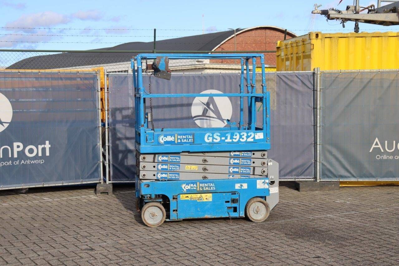 Scissor Lift Genie GS-1932 Electric 7.85m 2015