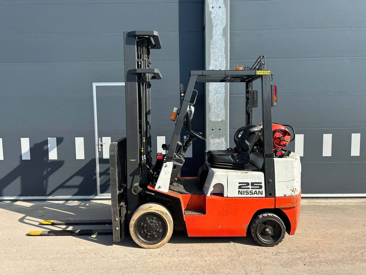 Forklift Nissan CP 25 h LPG 2500kg