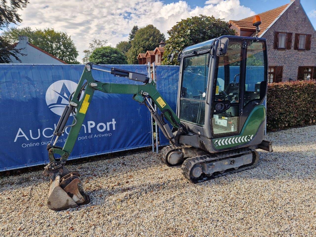 Mini digger Yanmar SV16 Diesel 2017
