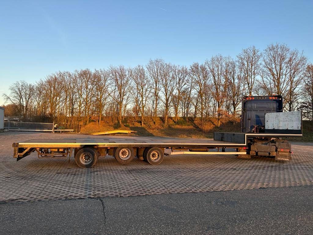 Jumbo 3 axle steered semi-trailer