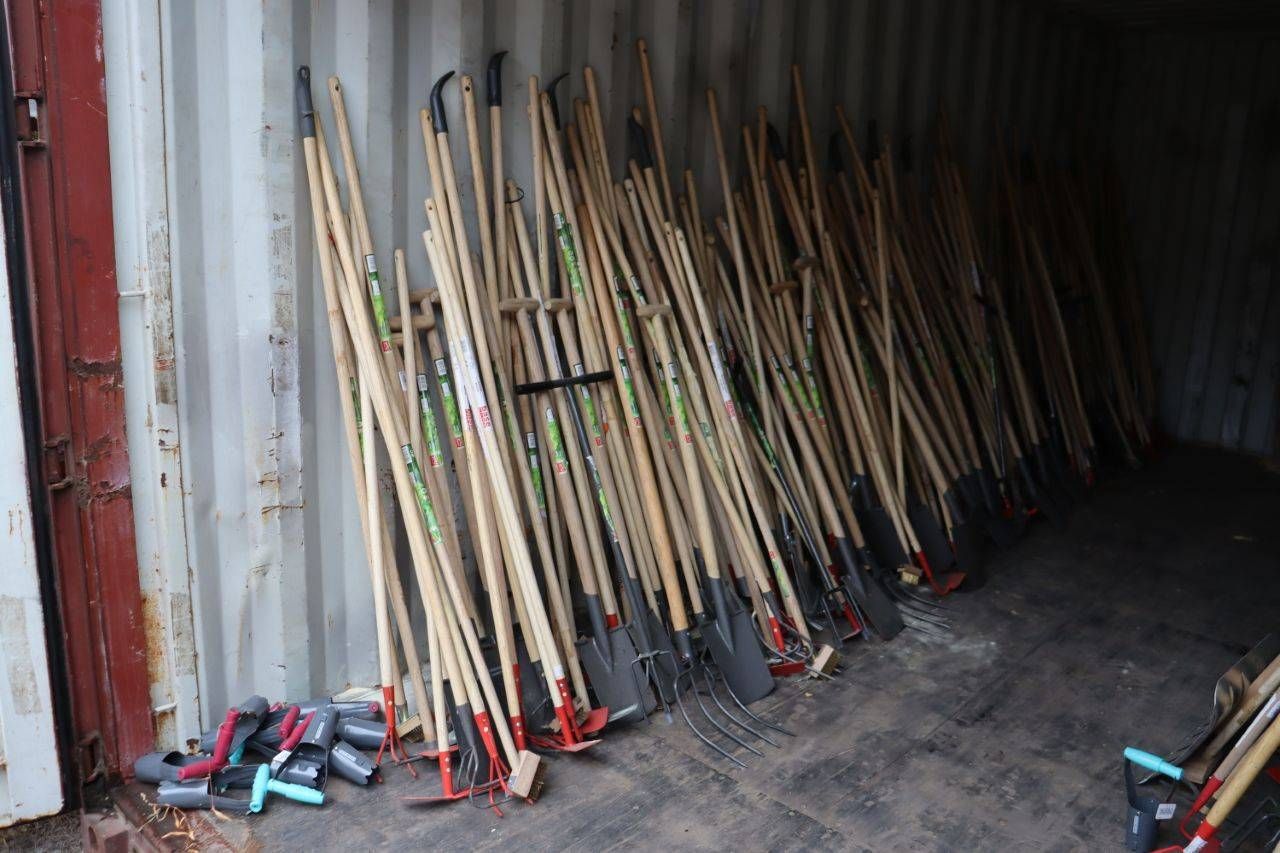 Lot of various garden tools 250 pieces (Margin)