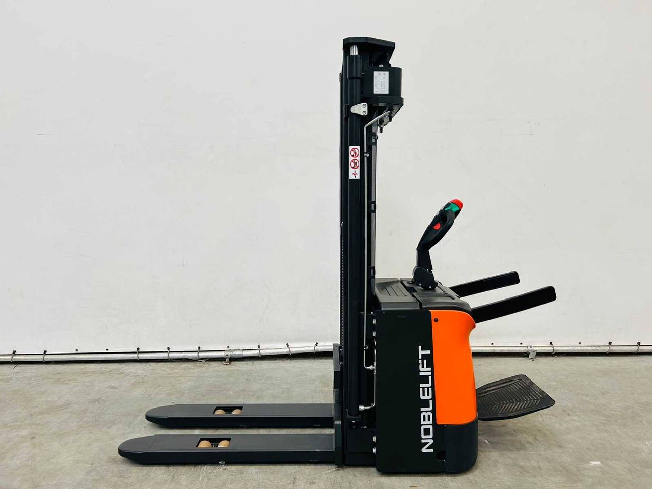 Stacker Noblelift PS16N Electric 1600kg 4.6m 2024 New