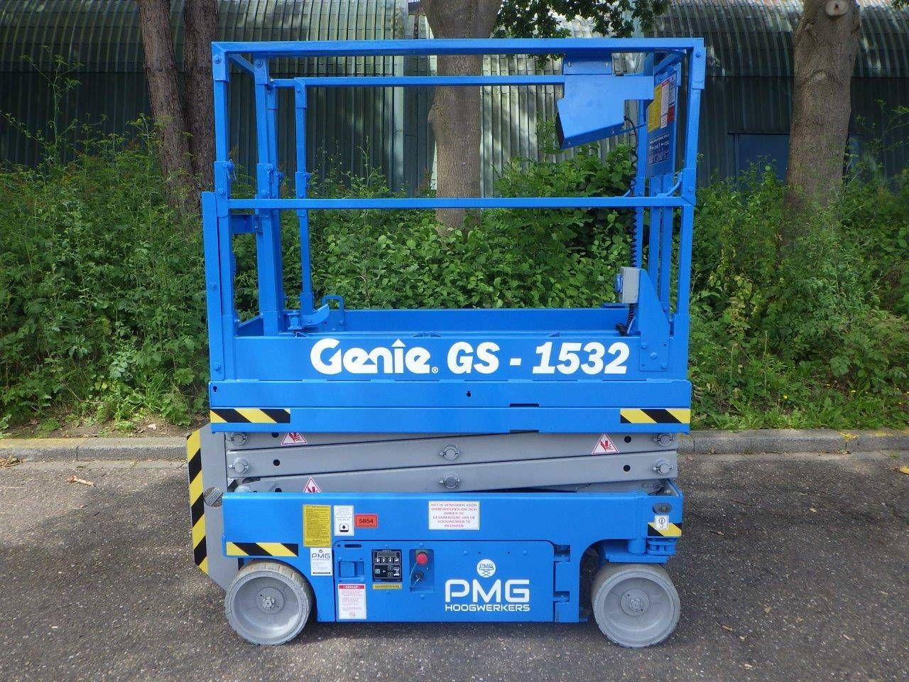 Scissor lift Genie GS-1532 Electric 6.60m 2013