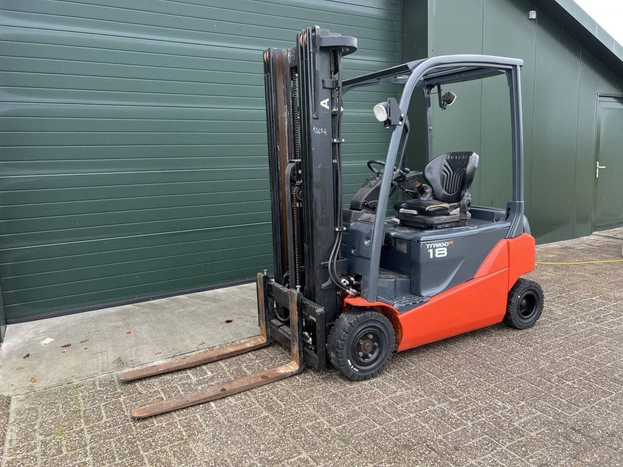 Toyota 8FBM18T Electric Forklift 1800kg 4.7m 2017