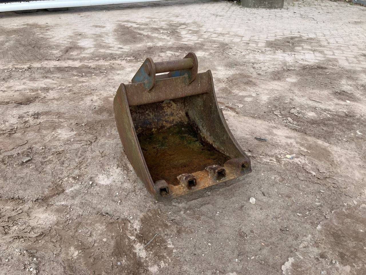 Excavator bucket