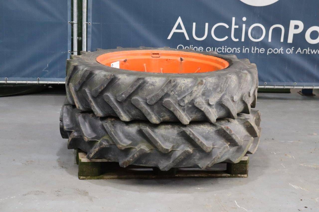 Lot of Tires Taurus Energy Saver Radial