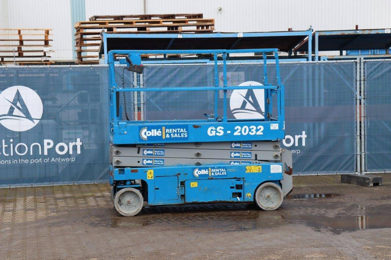 Scissor lift Genie GS2032 Electric 363kg 7.9m 2014