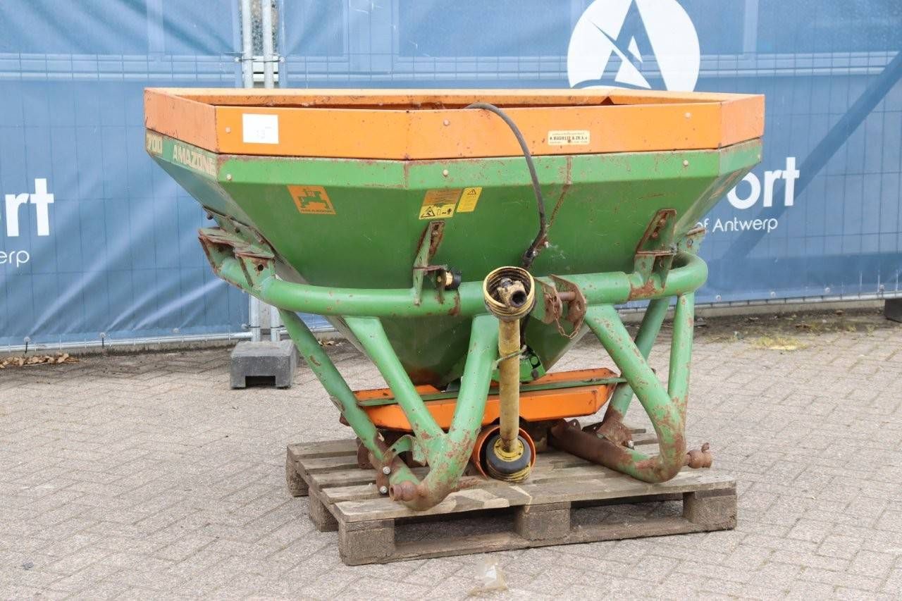 Fertilizer spreader Amazone ZA-OC 700