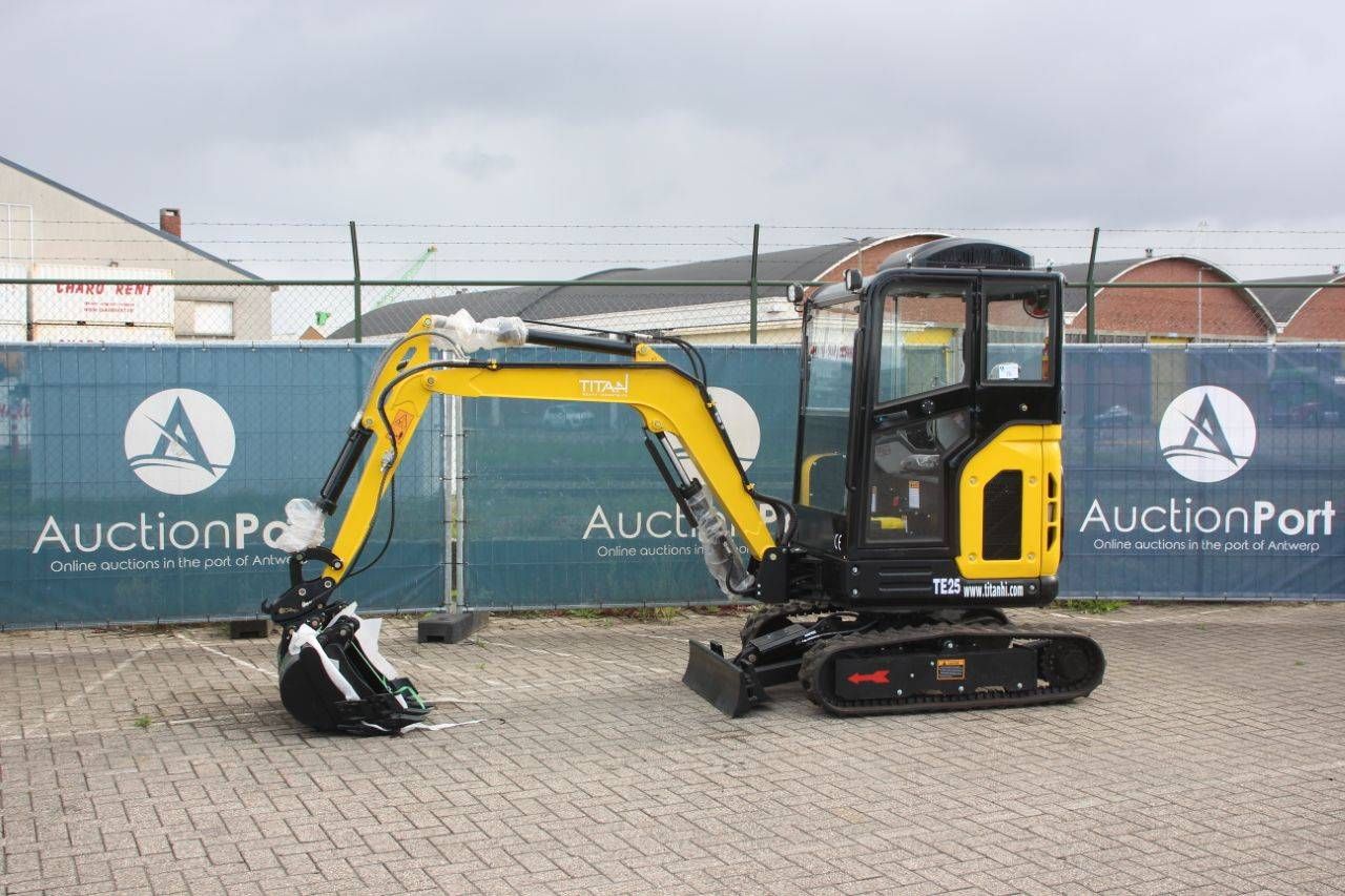 Titan TE25 Diesel Mini Excavator (Kubota engine) 2025 New