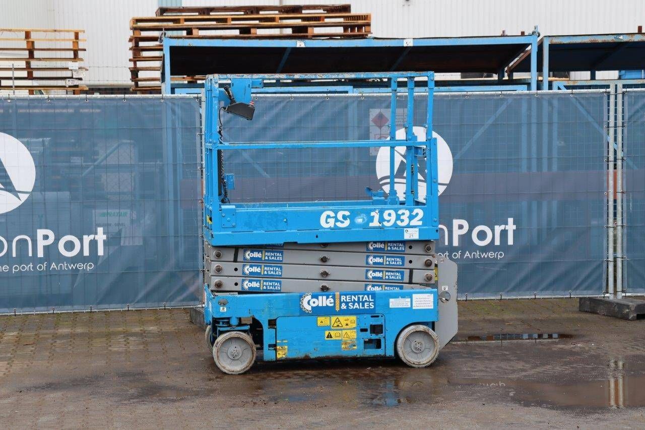 Scissor lift Genie GS1932 Electric 435kg 7.8m 2014