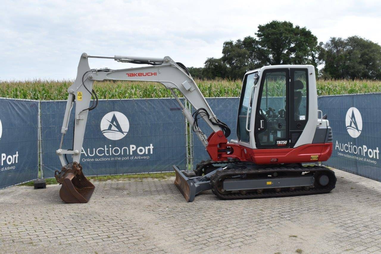 Crawler excavator Takeuchi TB250 Diesel