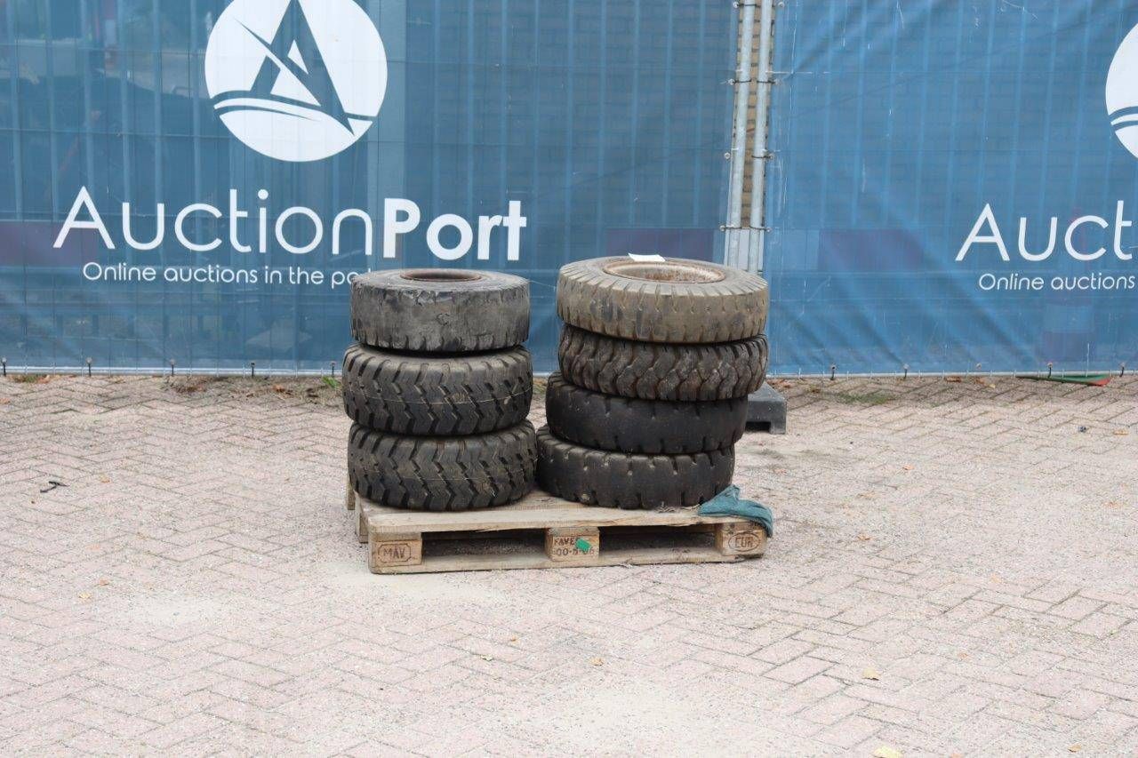 Batch of tires 7 pieces