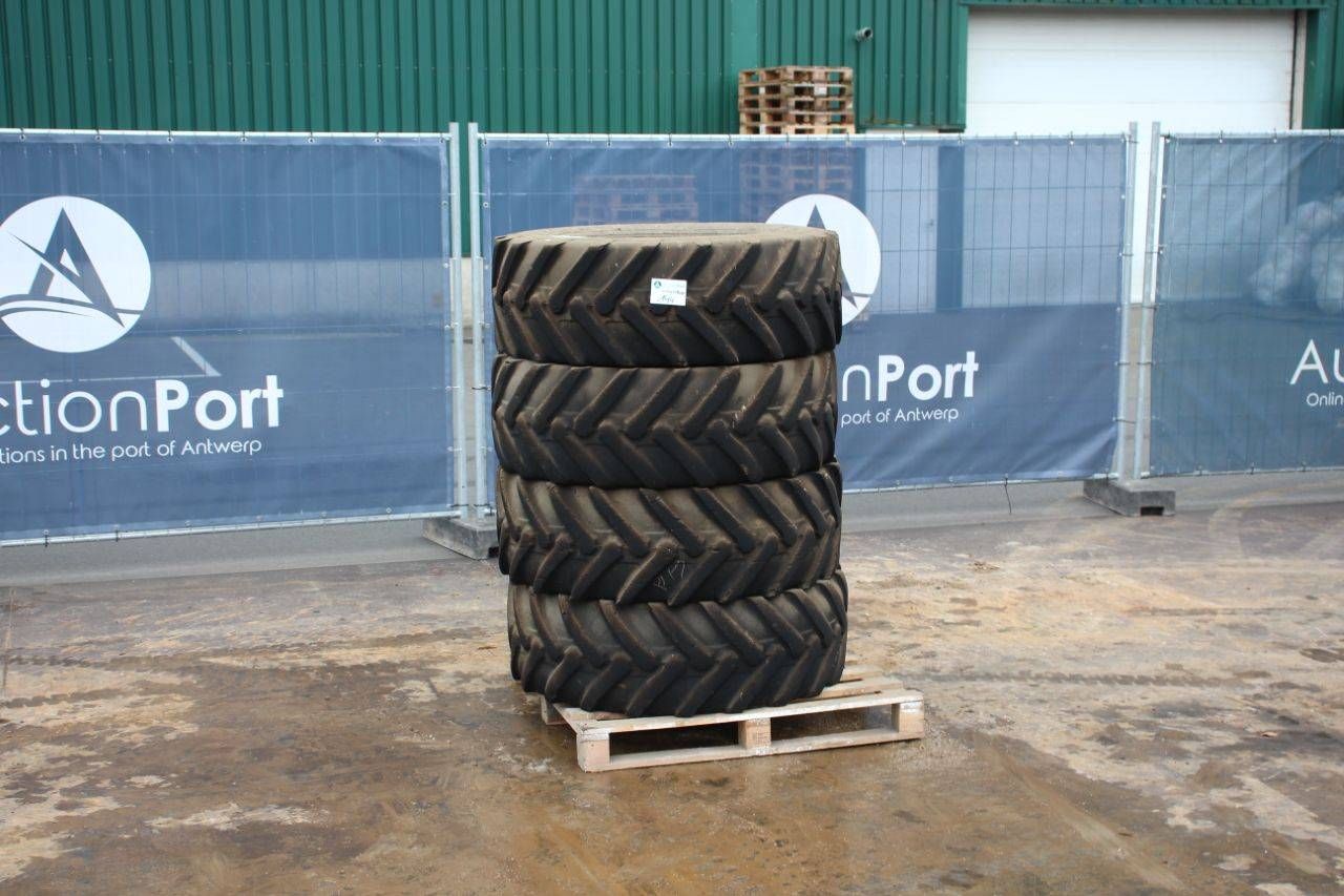 Batch of tires BFGoodrich 400/80-24