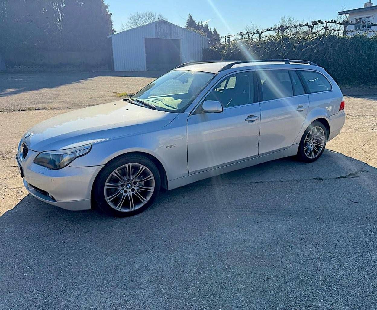 BMW 523i Touring Automatic (Margin)