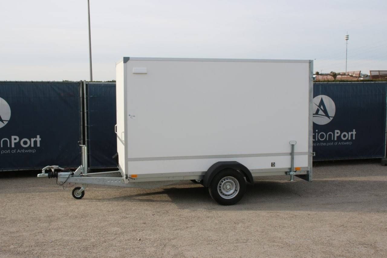Closed trailer NIEWIADOW 1300kg New