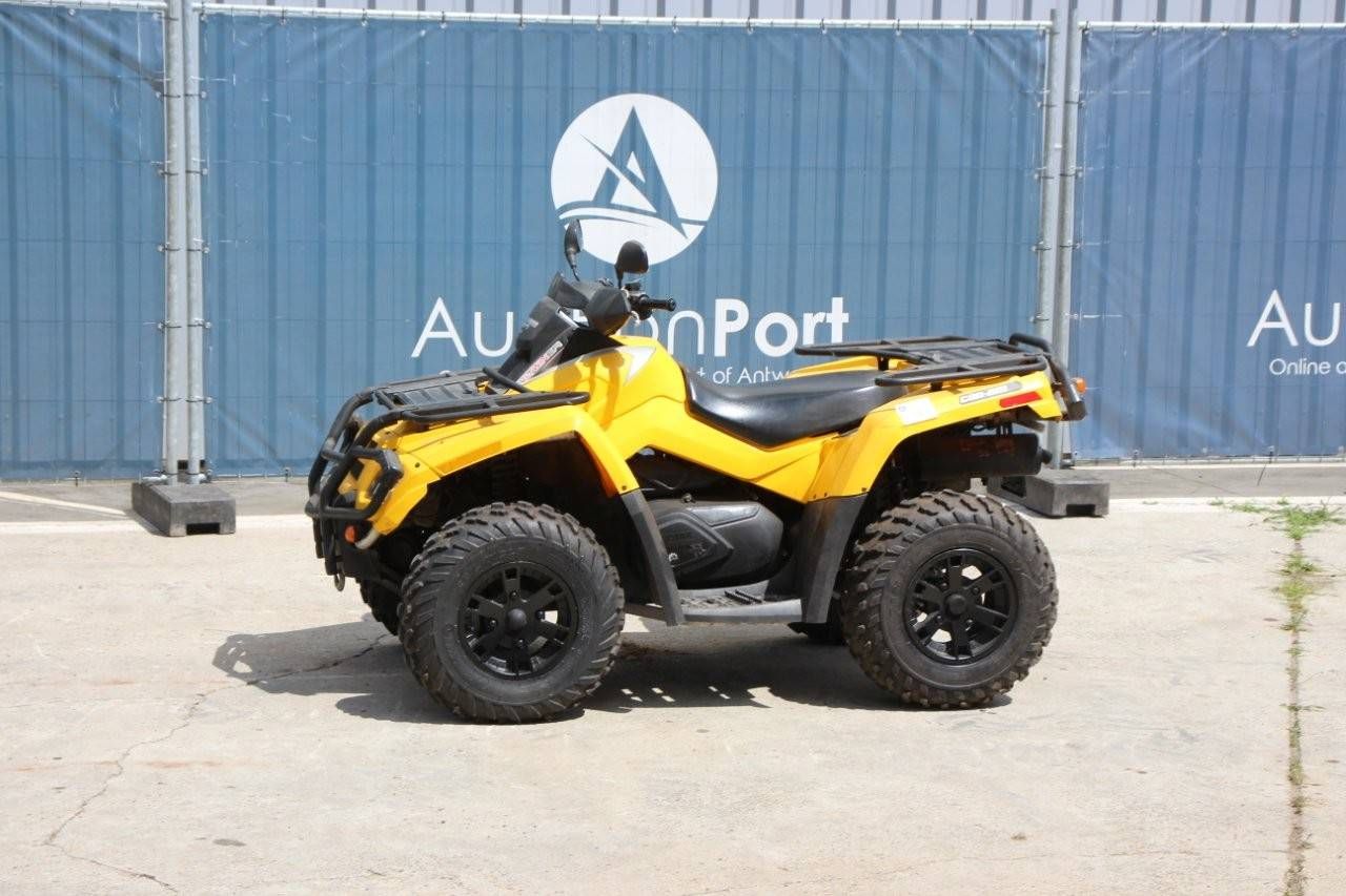 Quad Bombardier OUTLANDER 650 XT 2008 (Margin)
