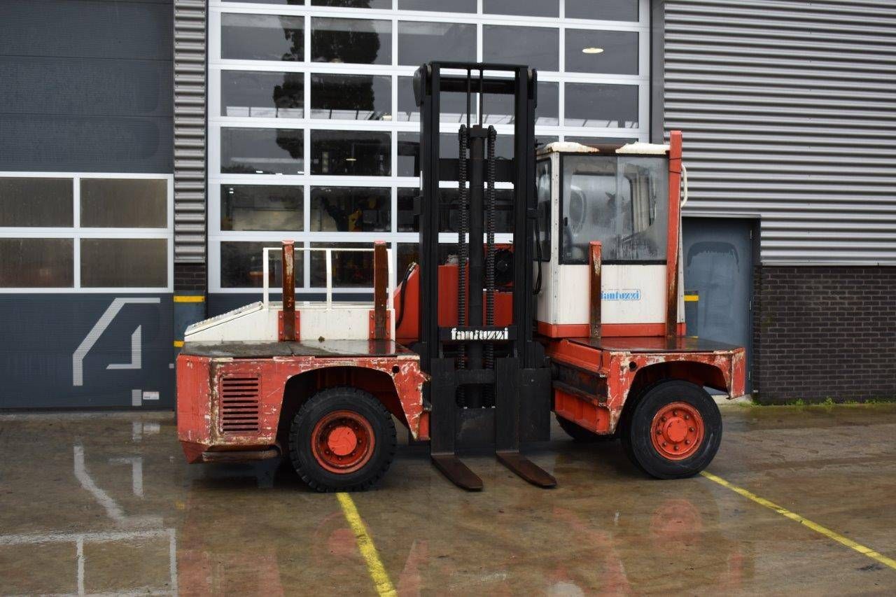 Side loader Fantuzzi SF50U Diesel 5000kg