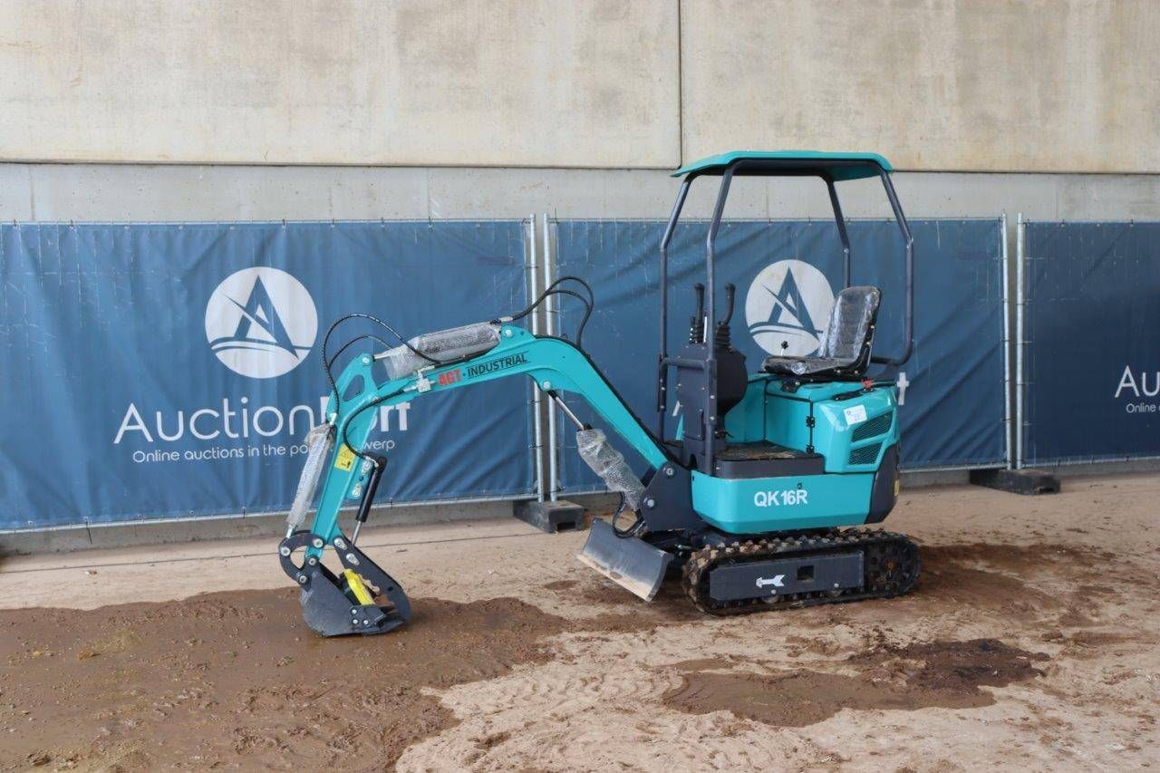 Mini Excavator AGT Industrial QK16R Petrol 15hp 2024 New